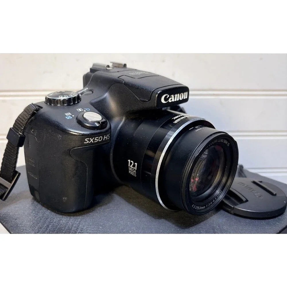 Canon PowerShot SX50 HS 12.1MP 50x Optical Zoom Digital Camera Bundle In Box